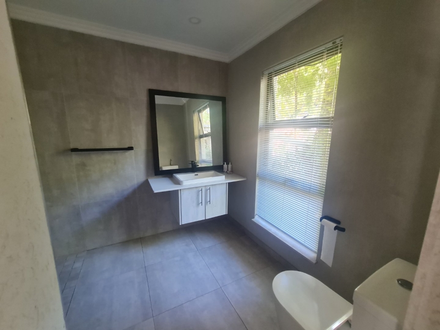 6 Bedroom Property for Sale in Waverley Free State